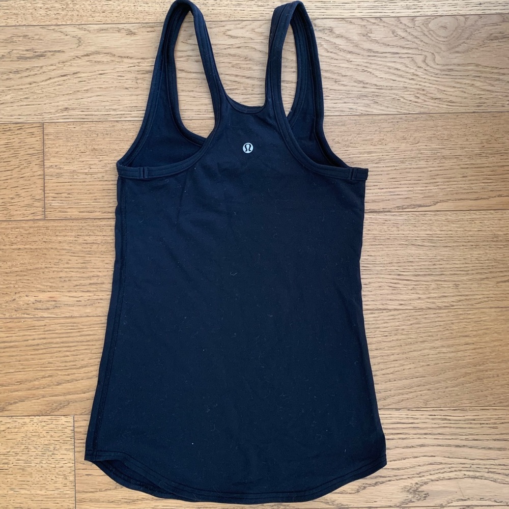 Lululemon black workout top